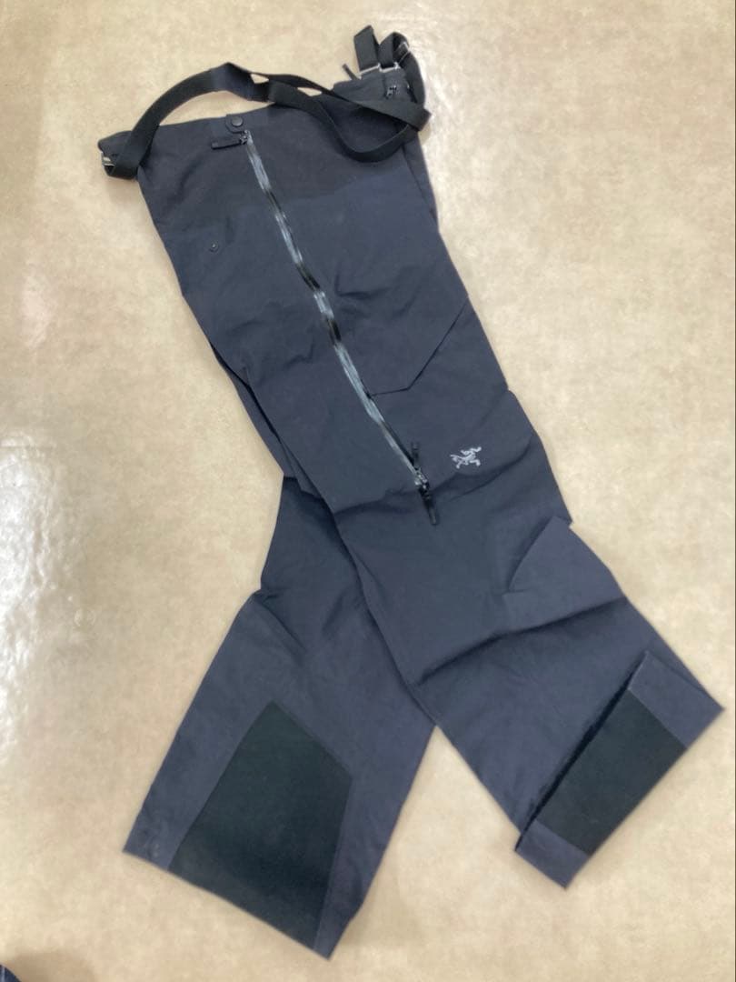 値下げ。アークテリクス ラッシュ ビブ ブラック Lサイズ