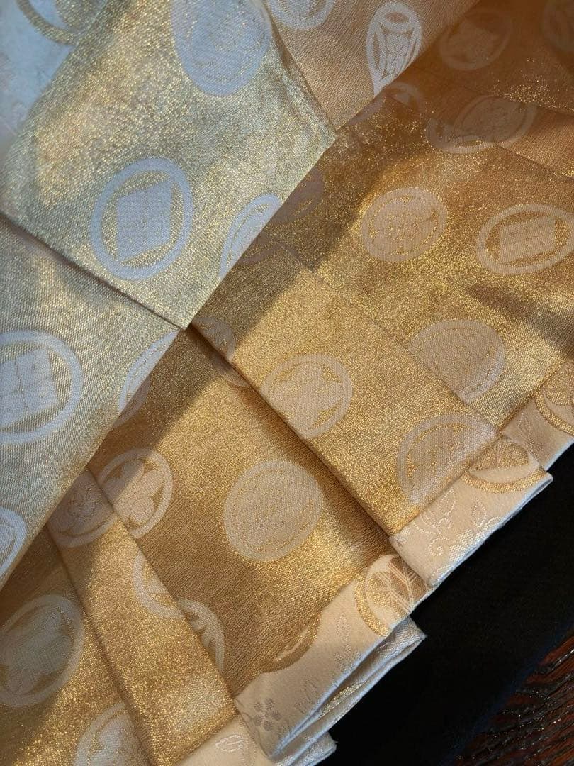 七五三　袴　生成りと金色(腰紐、お守り、懐刀付き)