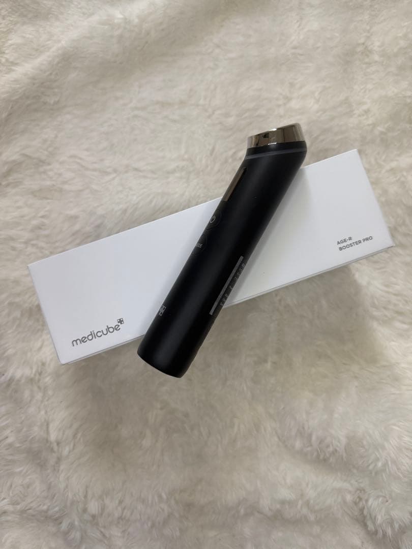 medicube AGE-R Booster 美顔器 ブラック