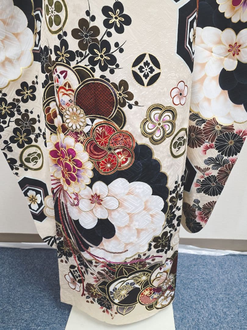 【157~170センチぐらいの方が適応サイズ】振袖フルセット　玉城ティナベージュ