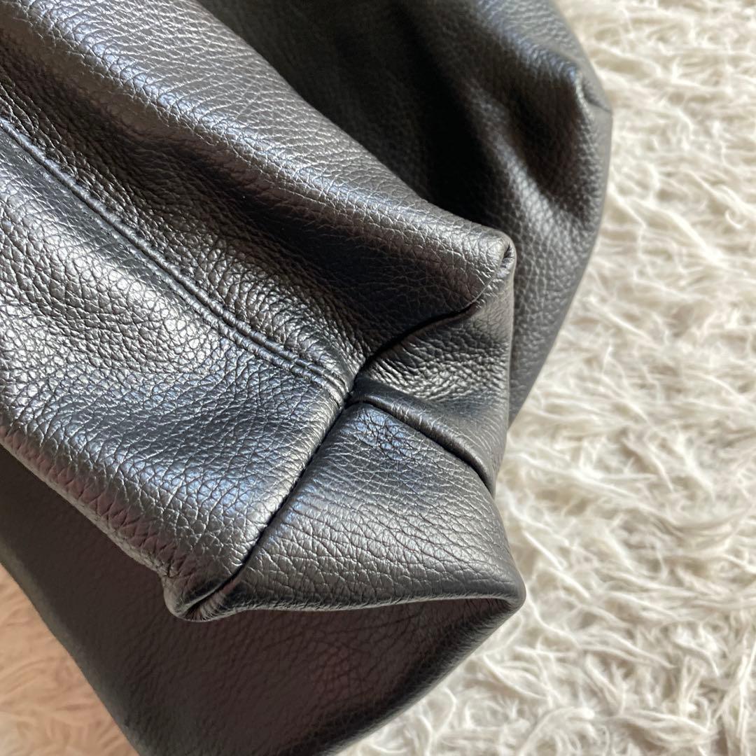 ドットAULENTTI レザートートバッグ　くろ