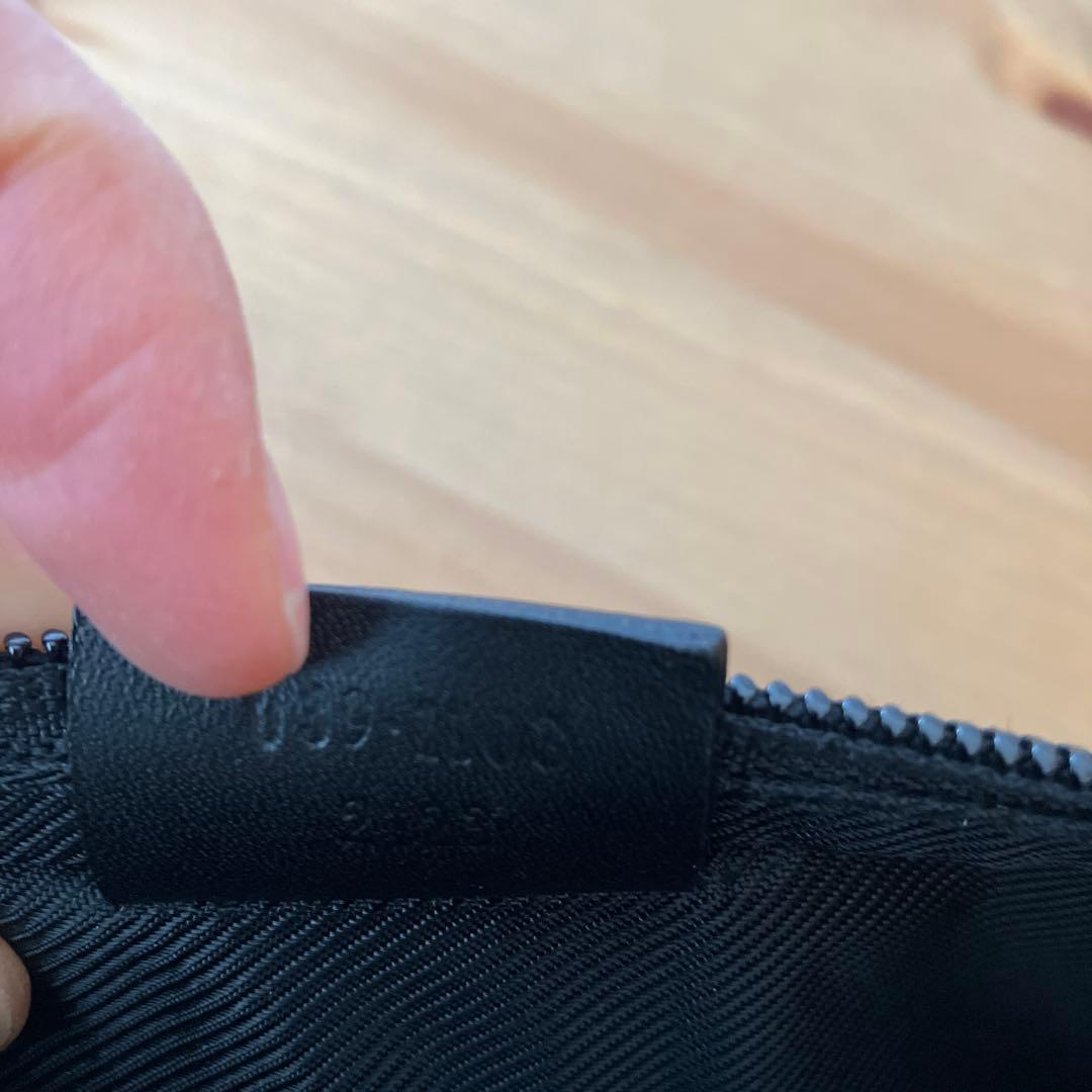 GUCCI ブラックキャンバス ポーチ