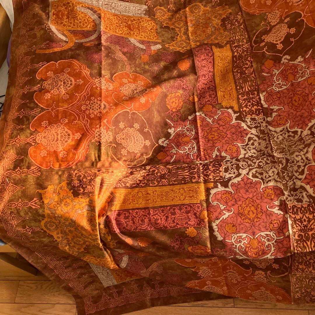 ボーヴィレのテーブルクロスとランチョンマット