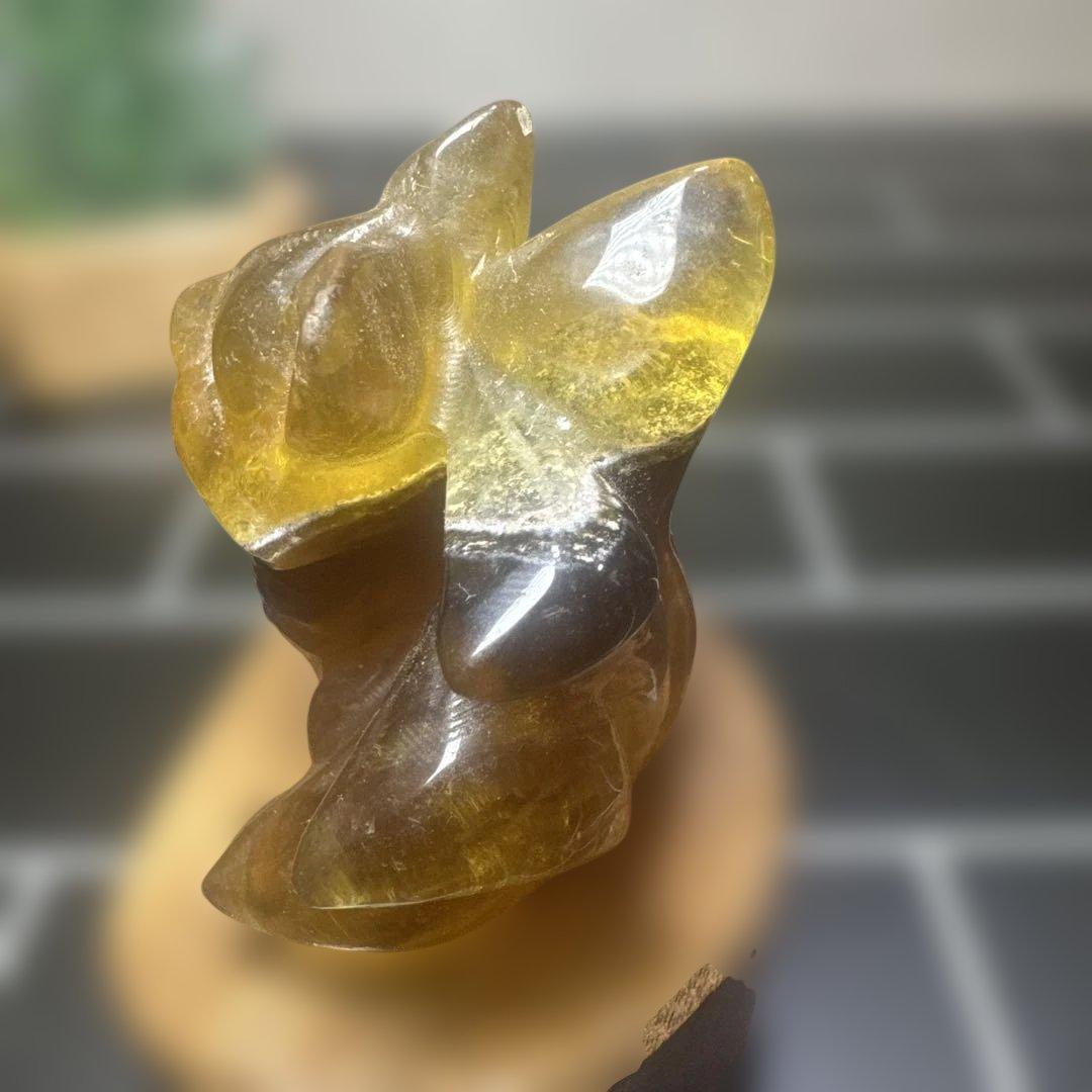 【高品質】フローライト 九尾狐 彫刻 台座付き 天然石