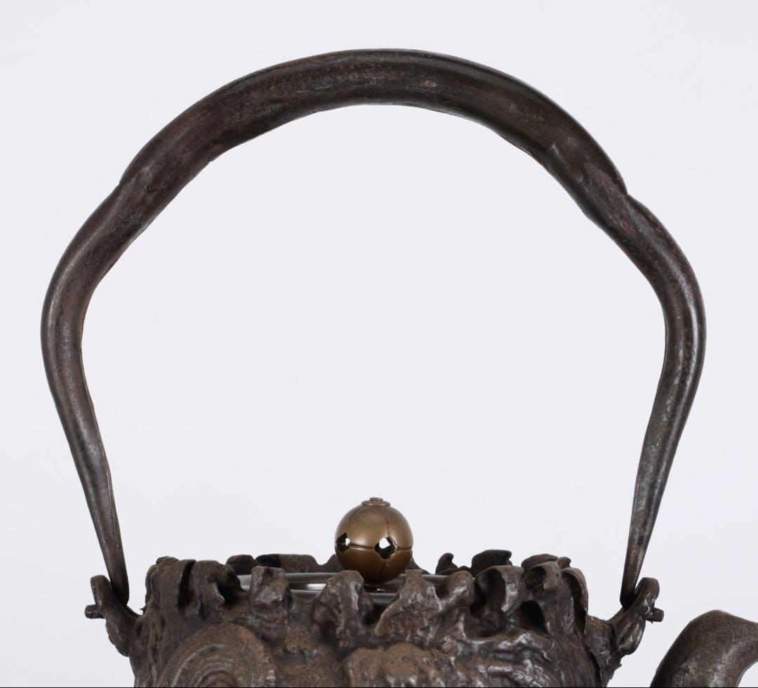 時代鉄瓶 雲龍文 高肉彫 荒磯岩肌造形 銅蓋 茶道具 煎茶道具 古美術品 骨董品