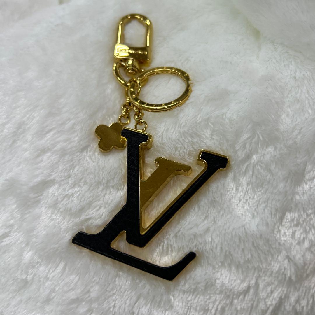 ❣️ルイ・ヴィトン キーリング LV カプシーヌ ポルトクレ