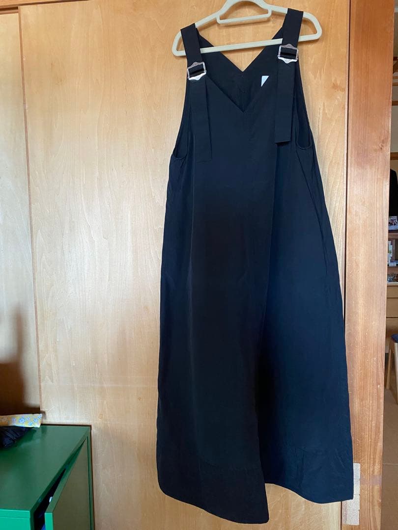 DANTONストレッチサロペットスカート　ブラック