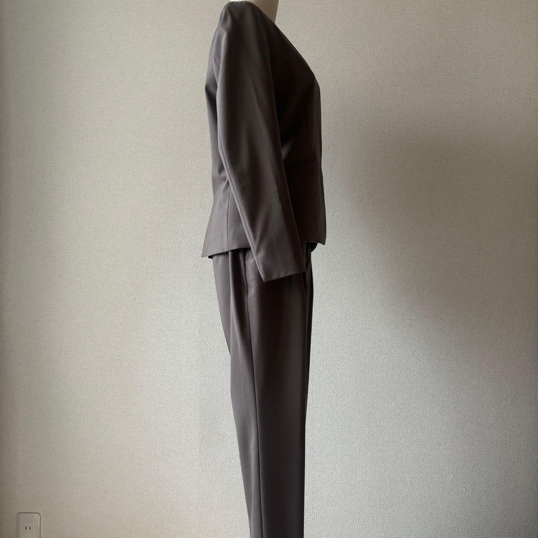 【大きい】グリーンレーベルリラクシング　パンツスーツ　L　ノーカラー　ブラウン