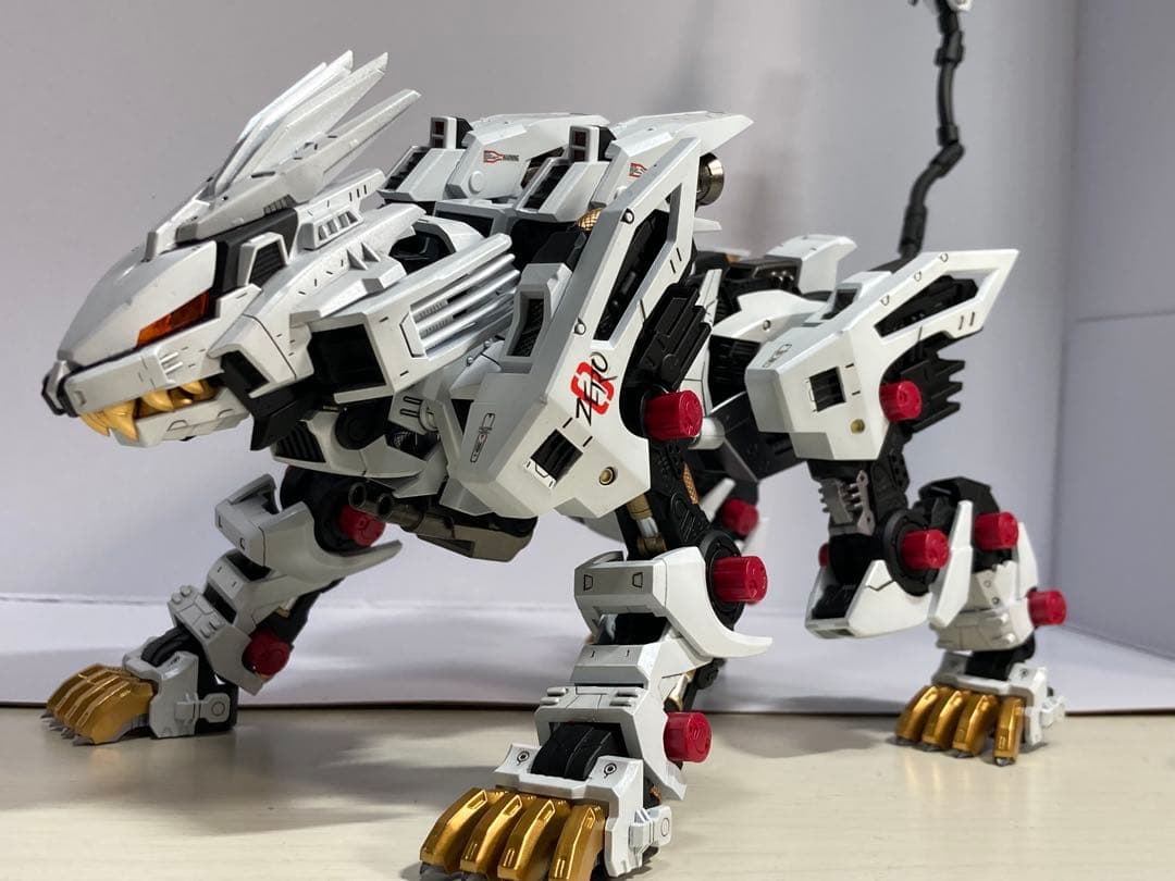 コトブキヤ　HMM ゾイド　ライガーゼロ　塗装済み完成品