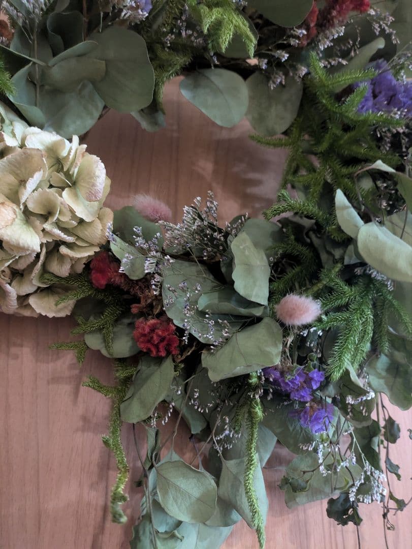 ドライフラワー★可愛い大きめリース ★ユーカリ、紫陽花、ケイトウ