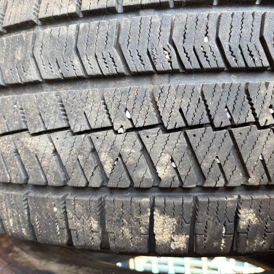 17インチ スタッドレスタイヤ 4本セット　中古品