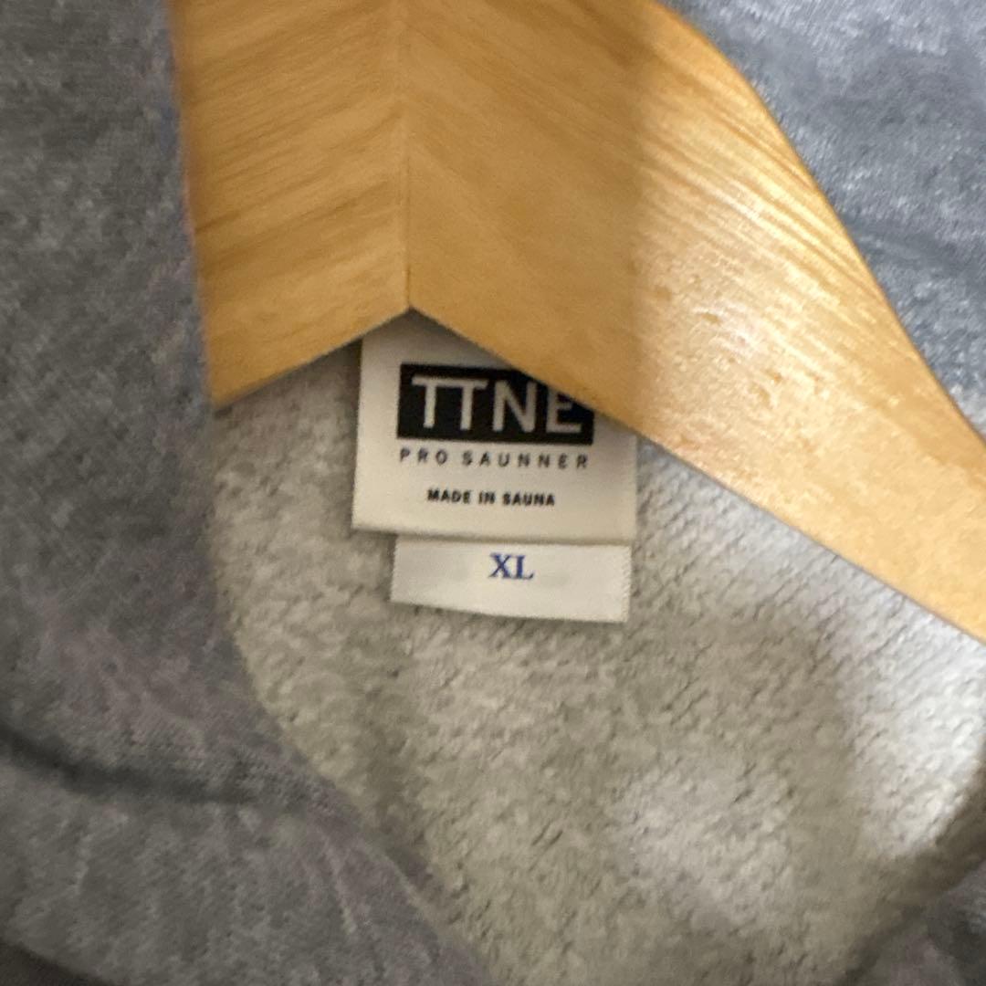 ユ*キ様 ttne saunnerボックスロゴパーカー