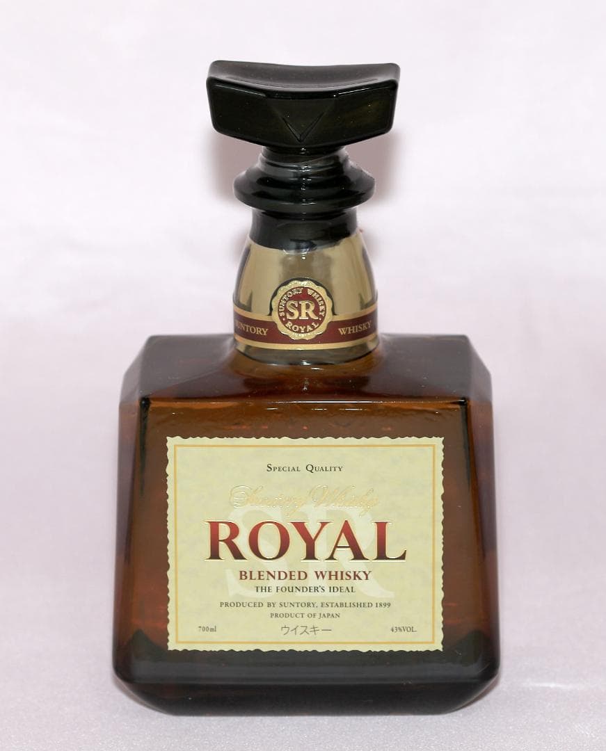 【SALE】ネオン街で輝く！　サントリー「ローヤル」７００㎖　２本
