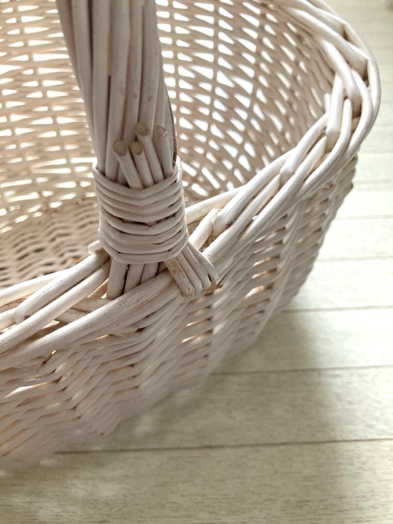 大型バスケット　かご　白　美品　未使用品　状態 良◎