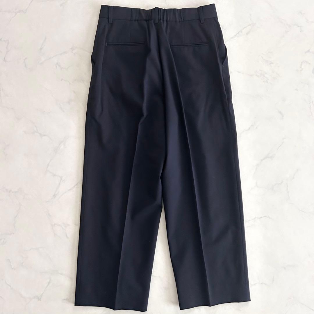 さ*く様 美品 ノーカラーパンツスーツ 洗えるセットアップ 紺 ネイビー M ワ