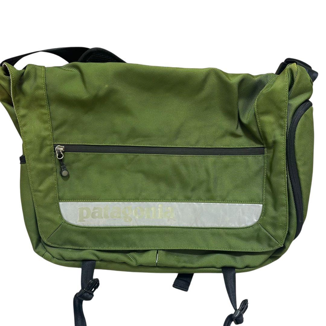 Patagonia ハーフマス　ショルダーバッグ　グリーン　メッセンジャーバッグ