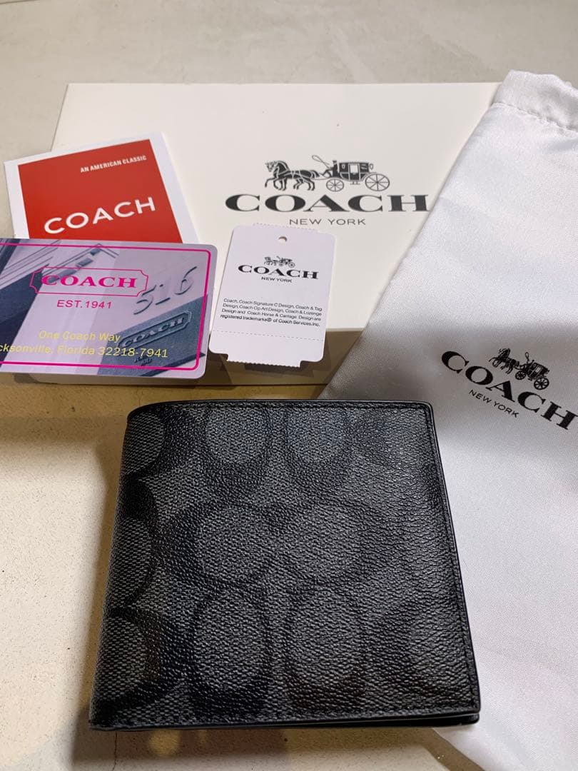 【美品】COACH ブラックレザー 二つ折り財布