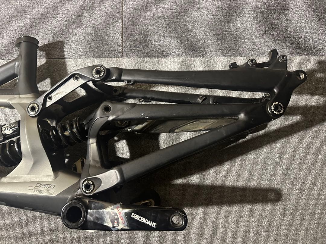 スペシャライズド　DEMO