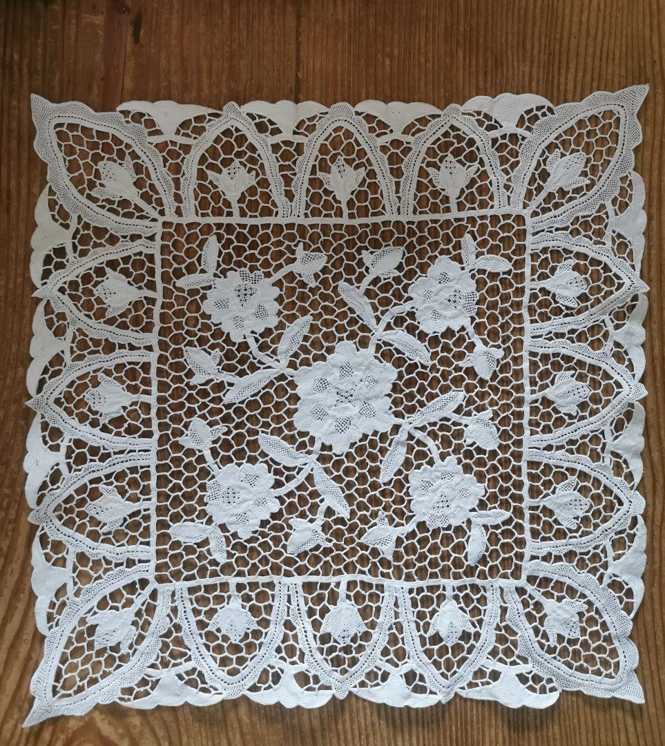 アンティーク イタリア ポワンドヴェニスローズ 薔薇と蕾 リネンレースランナー◽