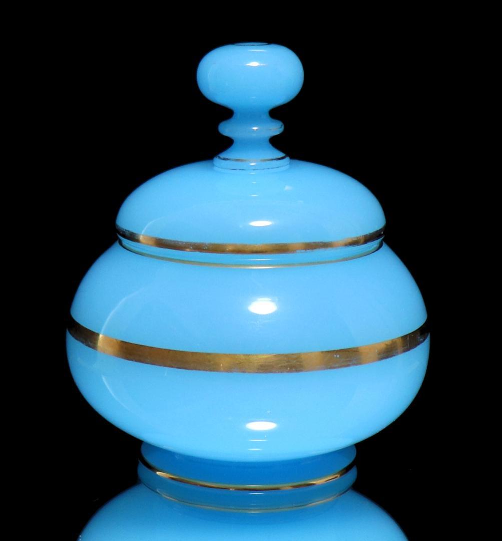 オールド・バカラ 激レア1870年頃 レアカラー オパーリンクリスタル製金彩蓋物