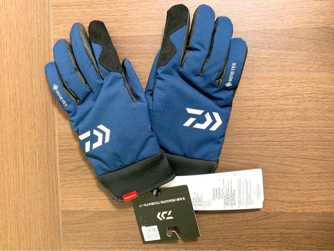 ⭐️新品⭐️ ダイワ　DG-1524W GORE-TEX 防寒グローブ　ネイビーXL