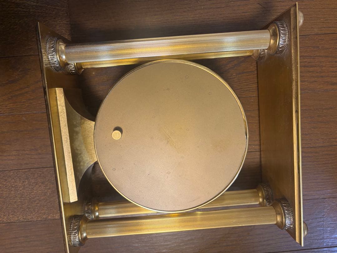 クラシックゴールド置時計