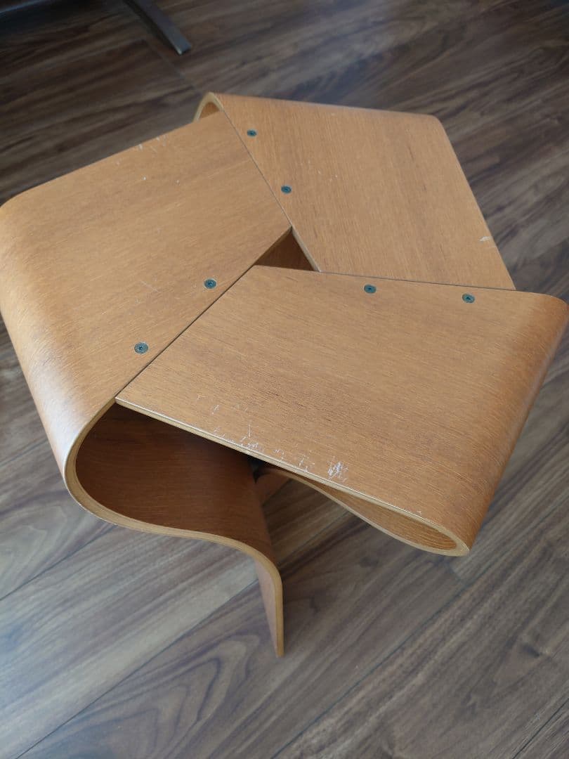 天童木工のマッシュルームスツール