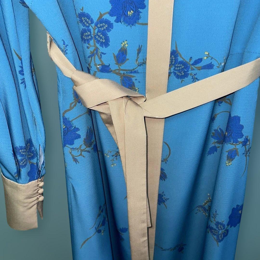 値下げしました！！　着飾る恋には理由があって　花柄ブルーのワンピース