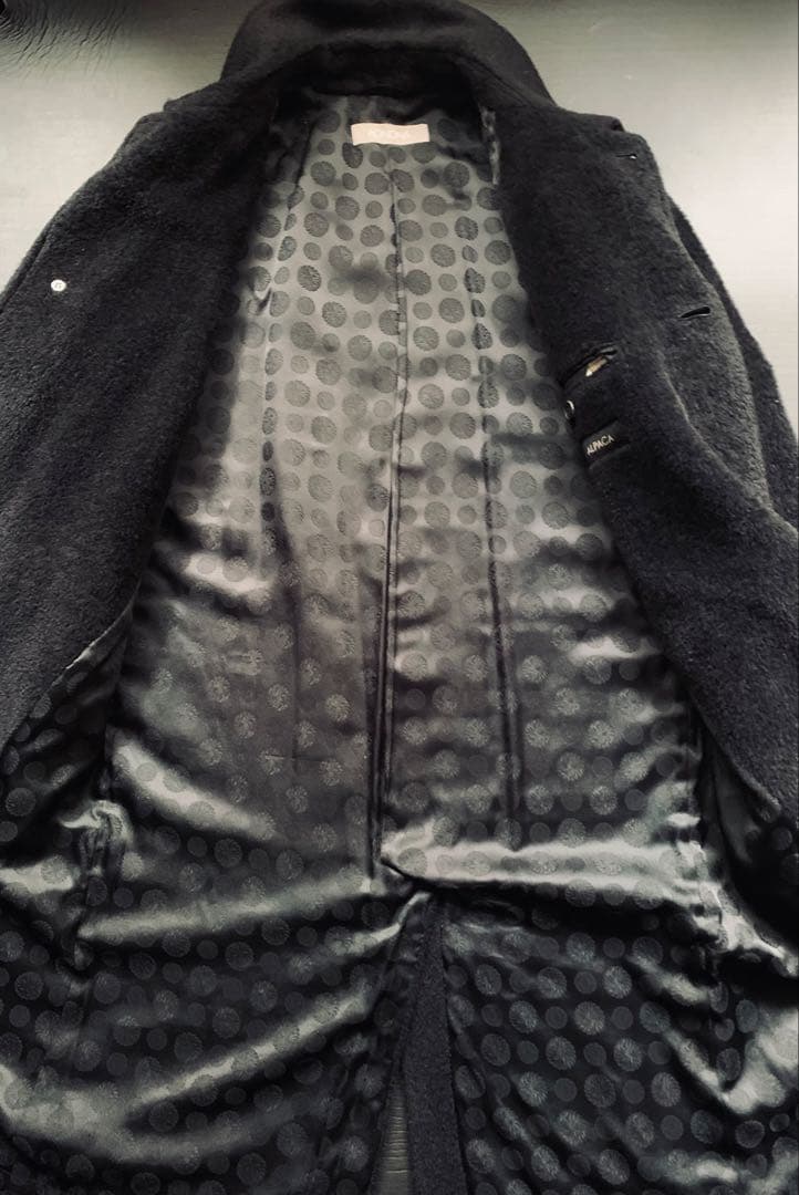 AGNONA 繊維の宝石　極上のアルパカ製バルマカーンコート　￥30万程　伊製