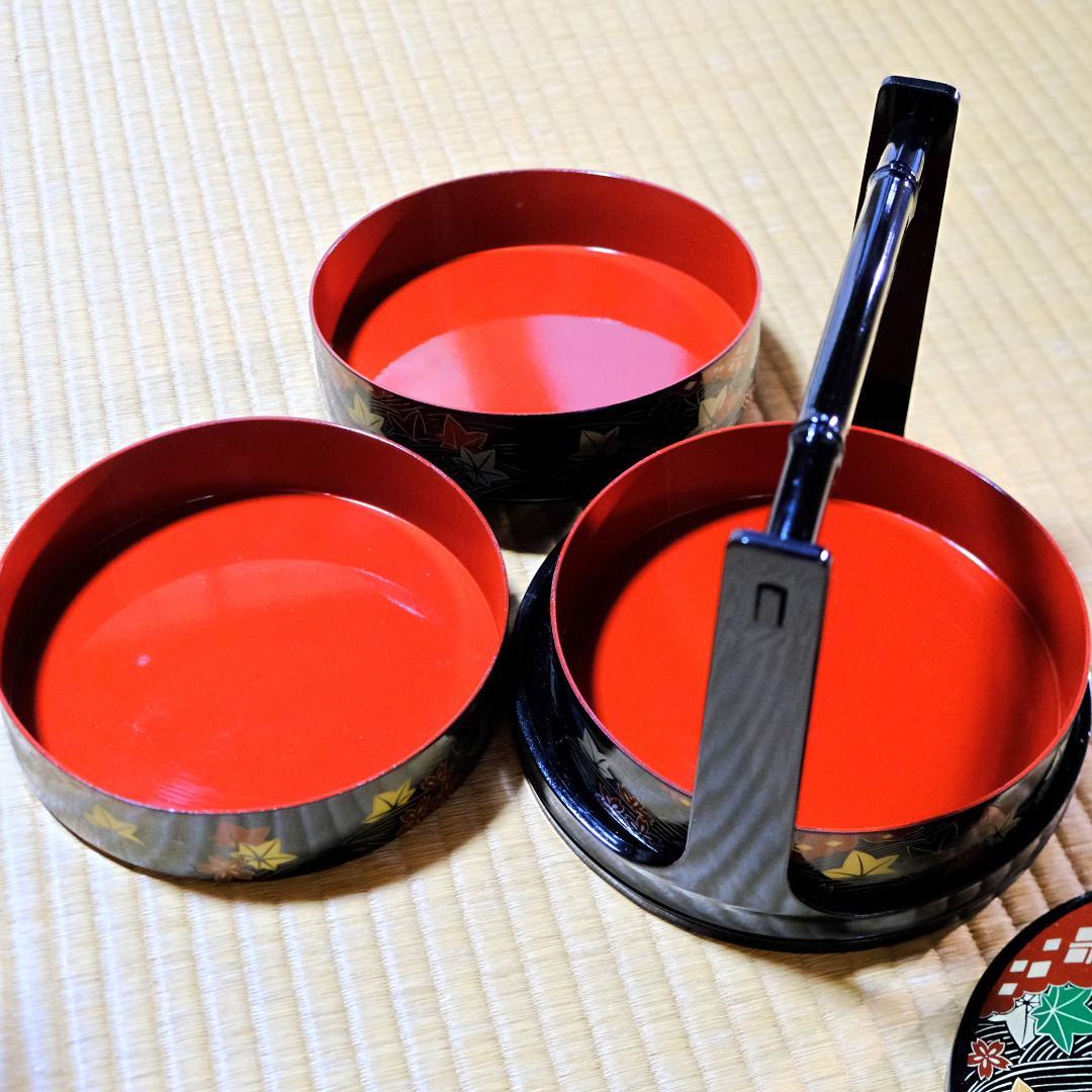 三段重　丸盆