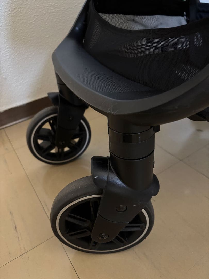 nuna trvl ブラック