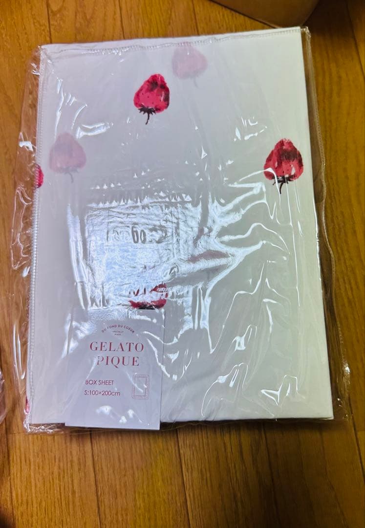 ジェラートピケ イチゴ柄 ボックスシーツ カバー ホワイト