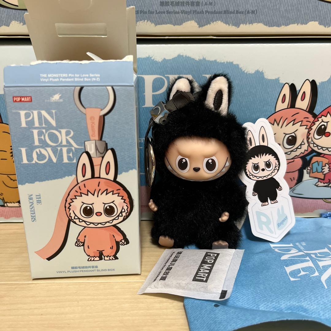 【 R 】THE MONSTER PIN FOR LOVE イニシャルラブブ