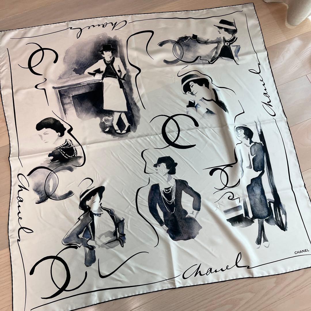 CHANEL シルクスカーフ イラストデザイン