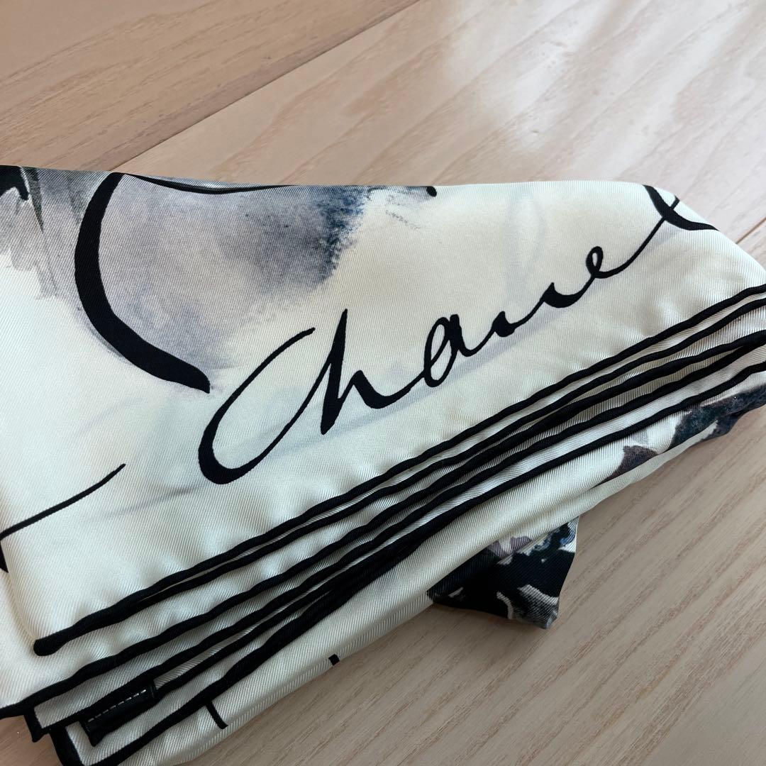CHANEL シルクスカーフ イラストデザイン