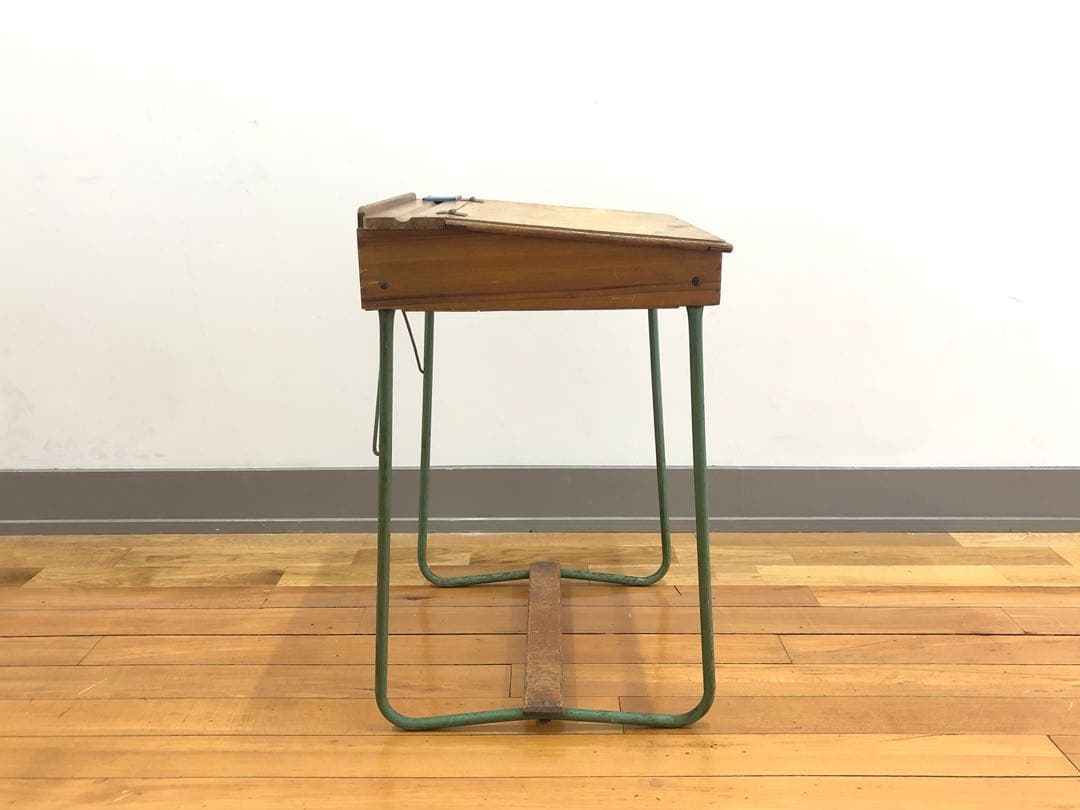 アンティーク　シャビーなスクールデスク　イギリス製