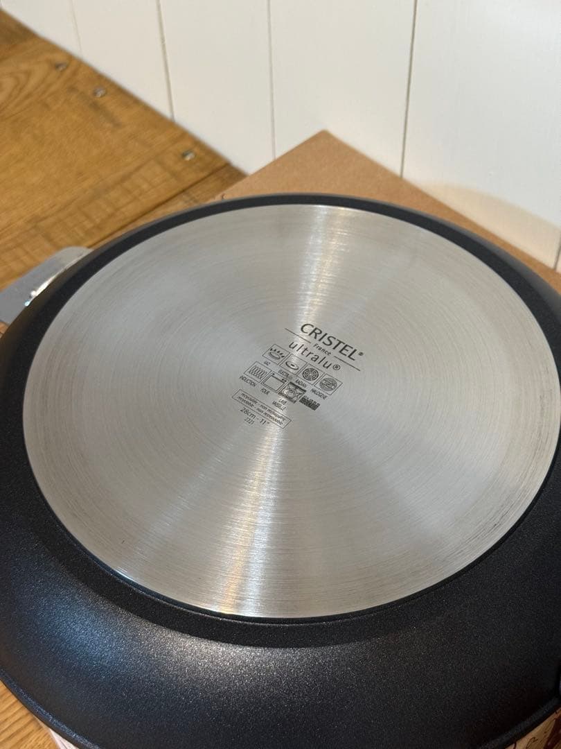 新品 CRISTEL ウルトラル フライパン 28cm