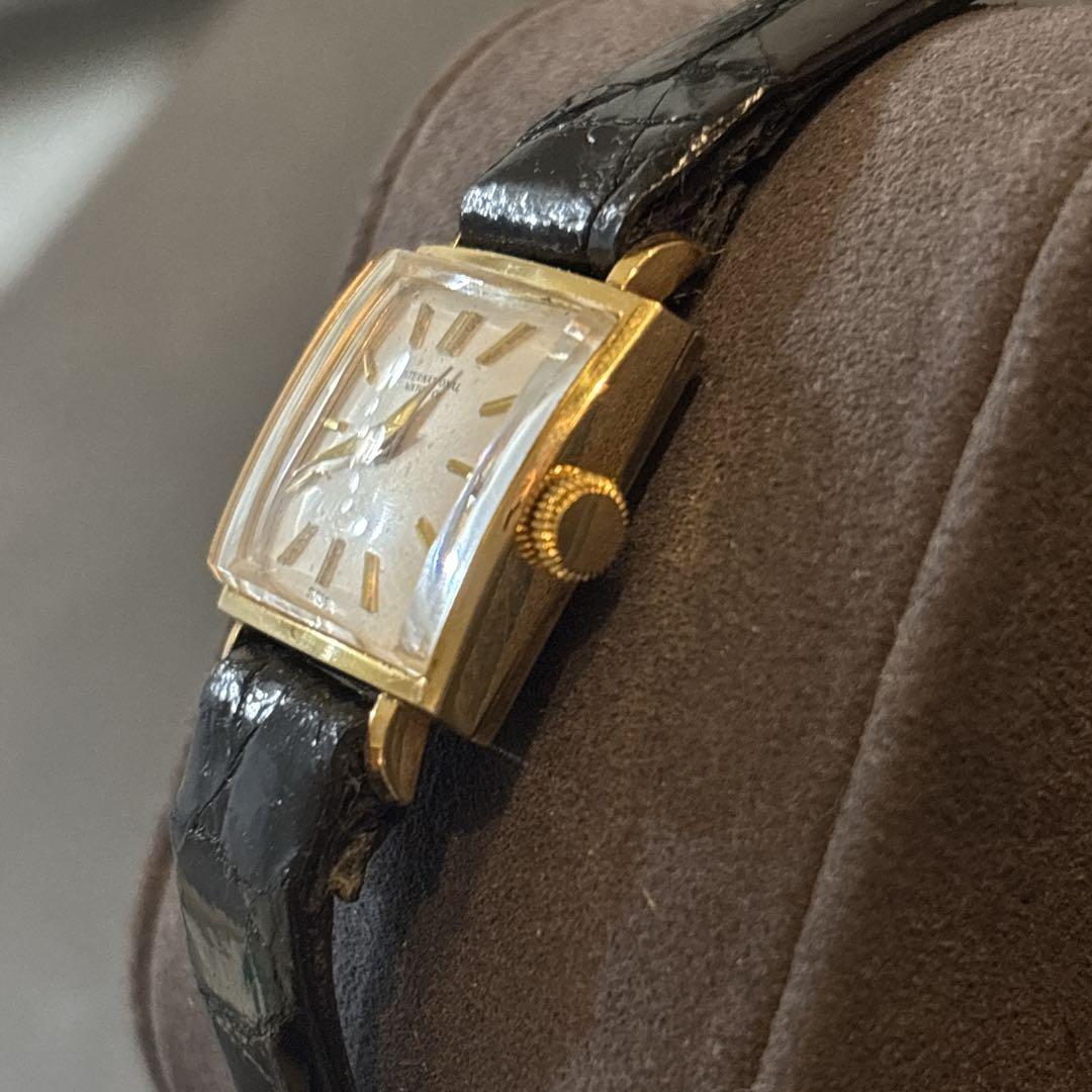 【稼働品 】IWC 手巻き　スクエア アンティーク　シャフハウゼン