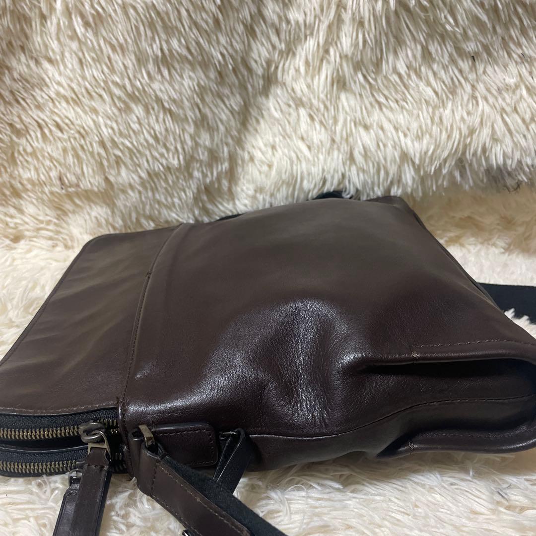 美品　トゥミ　ハリソン　メッセージャーバッグ　レザー　茶色　A4 ビジネス