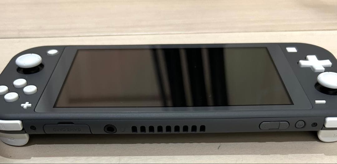 美品　Switch ニンテンドースイッチライト　動作確認済　アダプター付　グレー