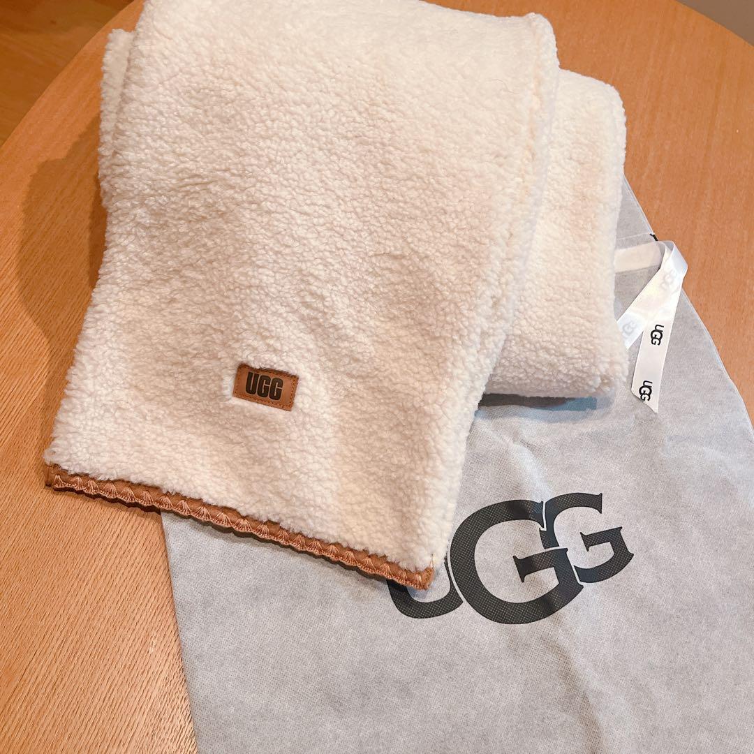 週末お値下げ⭐︎UGG マフラー