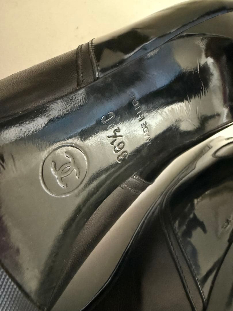 お値下げ　シャネル　パンプス　カーフ＆エナメル　黒　ヒール8センチ　36.5C