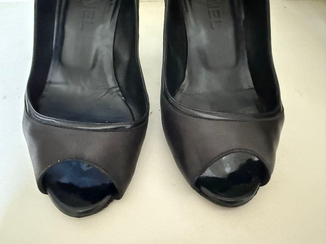 お値下げ　シャネル　パンプス　カーフ＆エナメル　黒　ヒール8センチ　36.5C