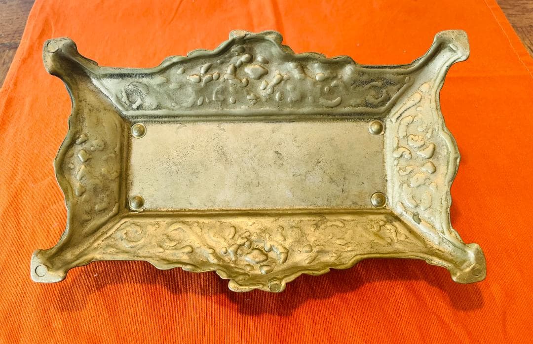 英国製アンティークの宝石入れ