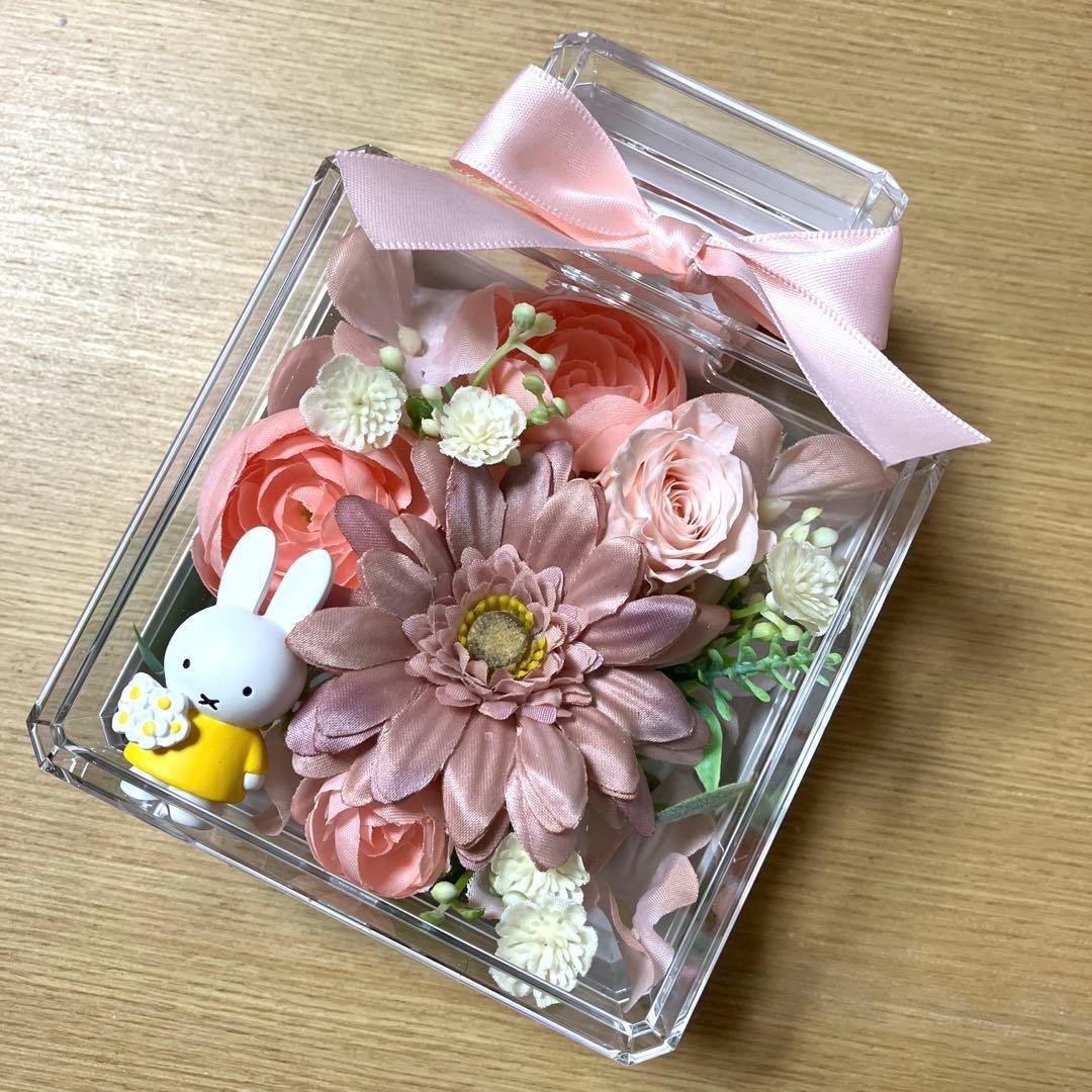 フラワーミッフィー　福袋限定　フラワーアレンジメント　香水瓶　置物　ピンク