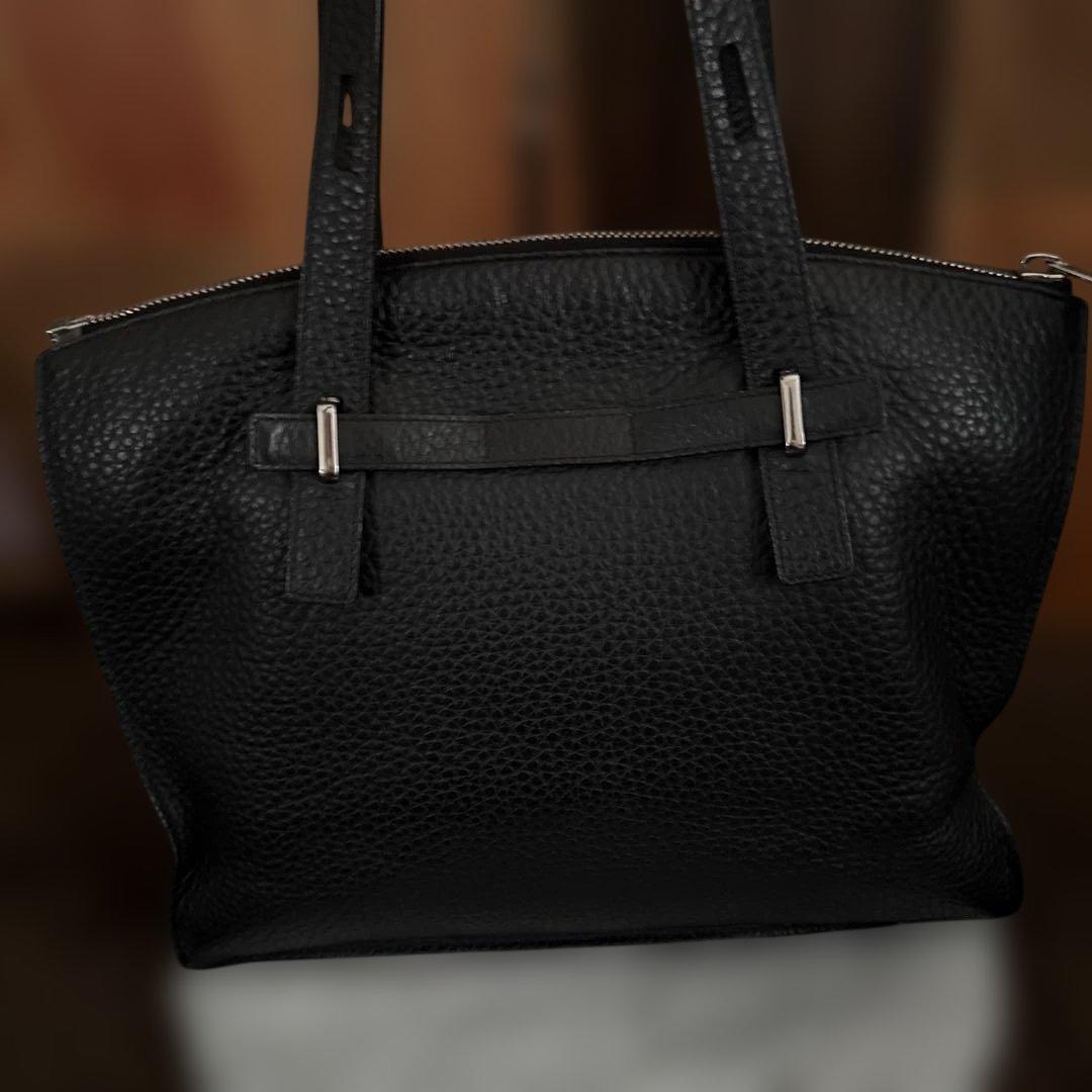 FURLA レザー トートバッグ　オールブラック 美品　大容量　A4 新入社員