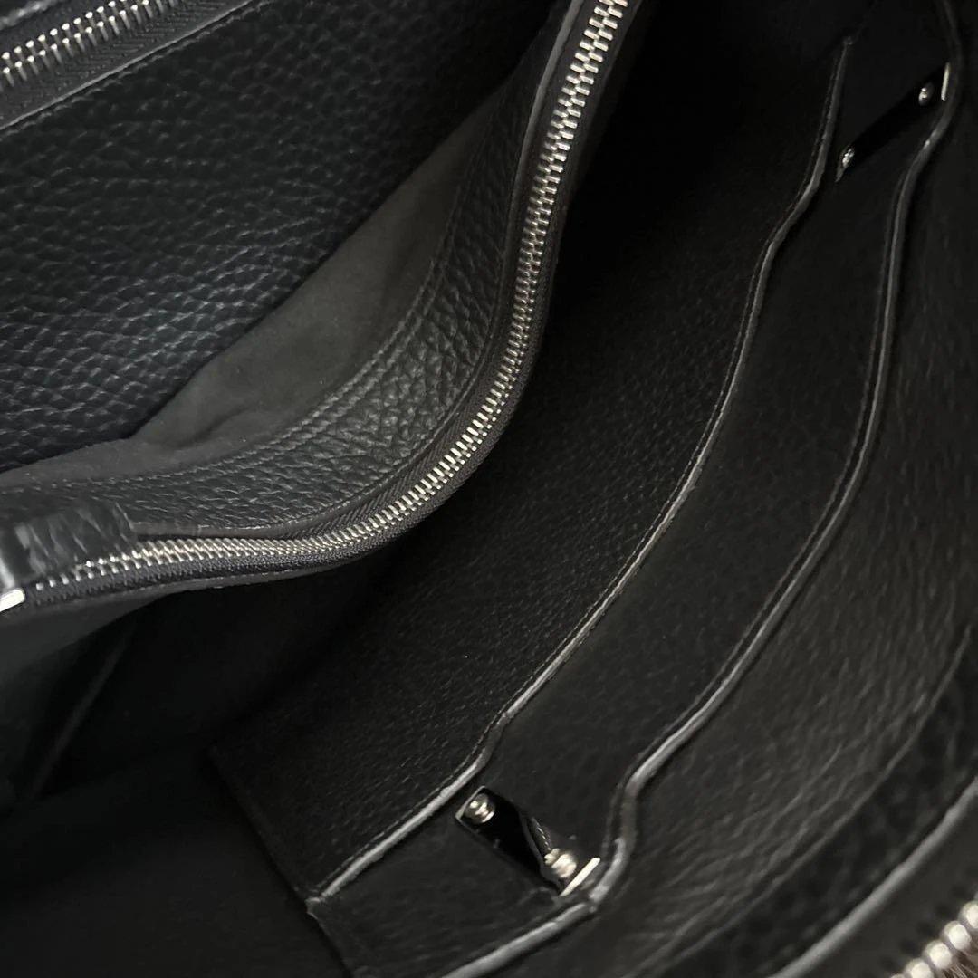 FURLA レザー トートバッグ　オールブラック 美品　大容量　A4 新入社員