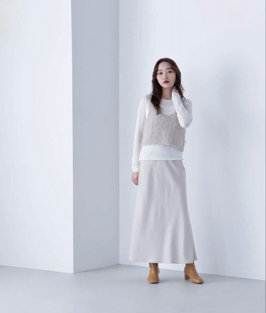 バイアスサテンナロースカート アイボリー