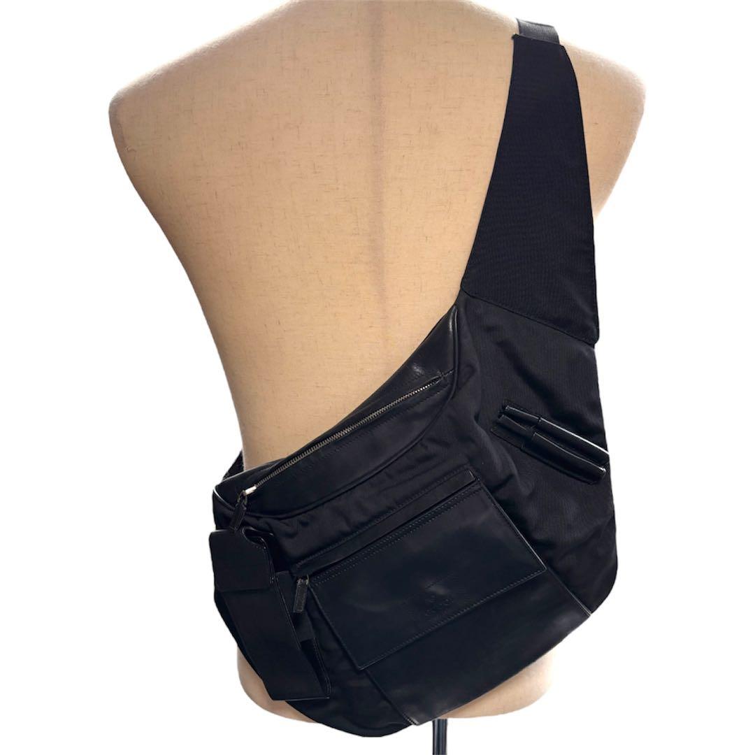 GUCCI 00s トムフォード期 レザー ボディバッグ