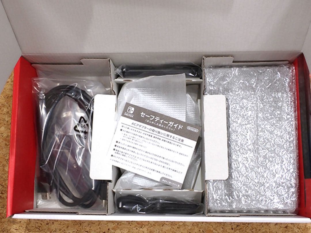 新品Nintendo Switch 本体 ネオンレッド/ブルー